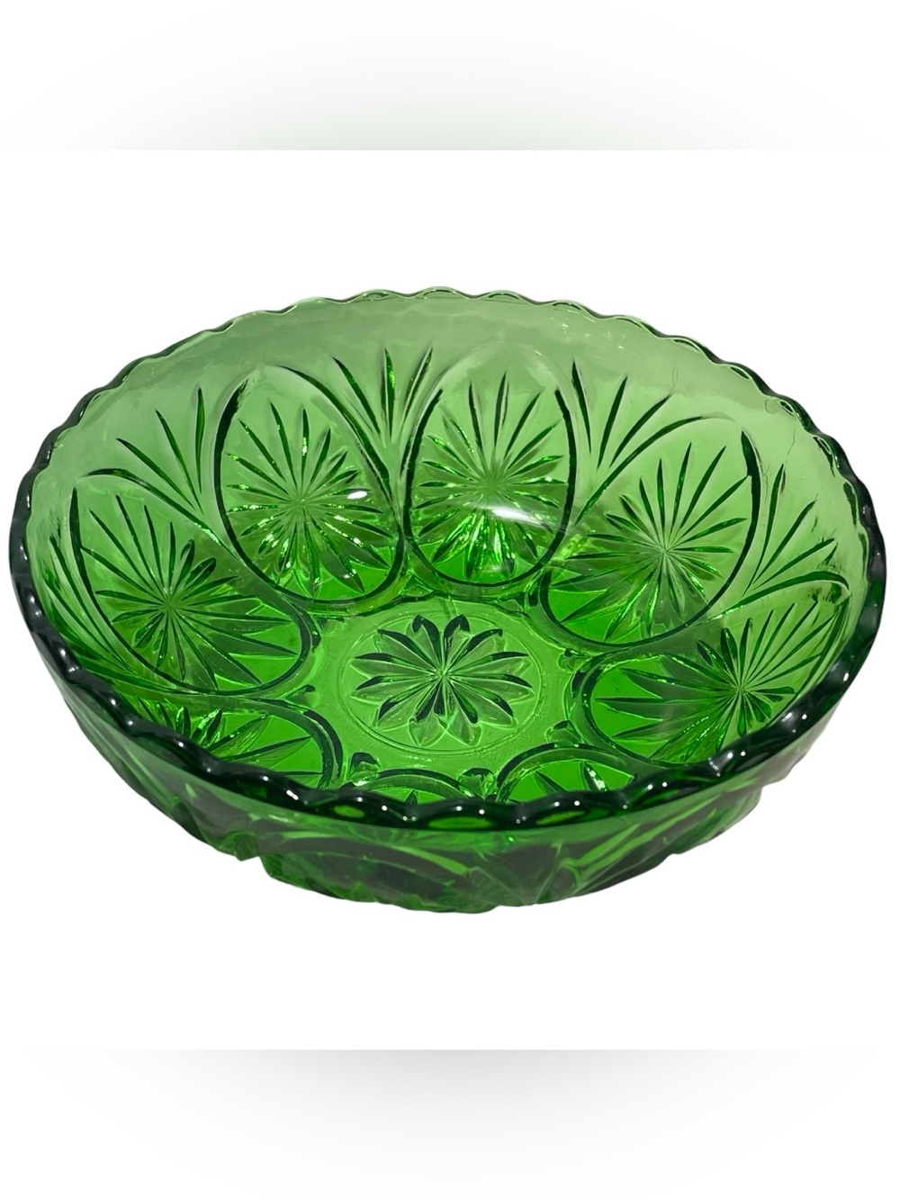 Vintage 1960s Anchor Hocking Cameo & Star Medallion Forest Green Scalloped Bowl